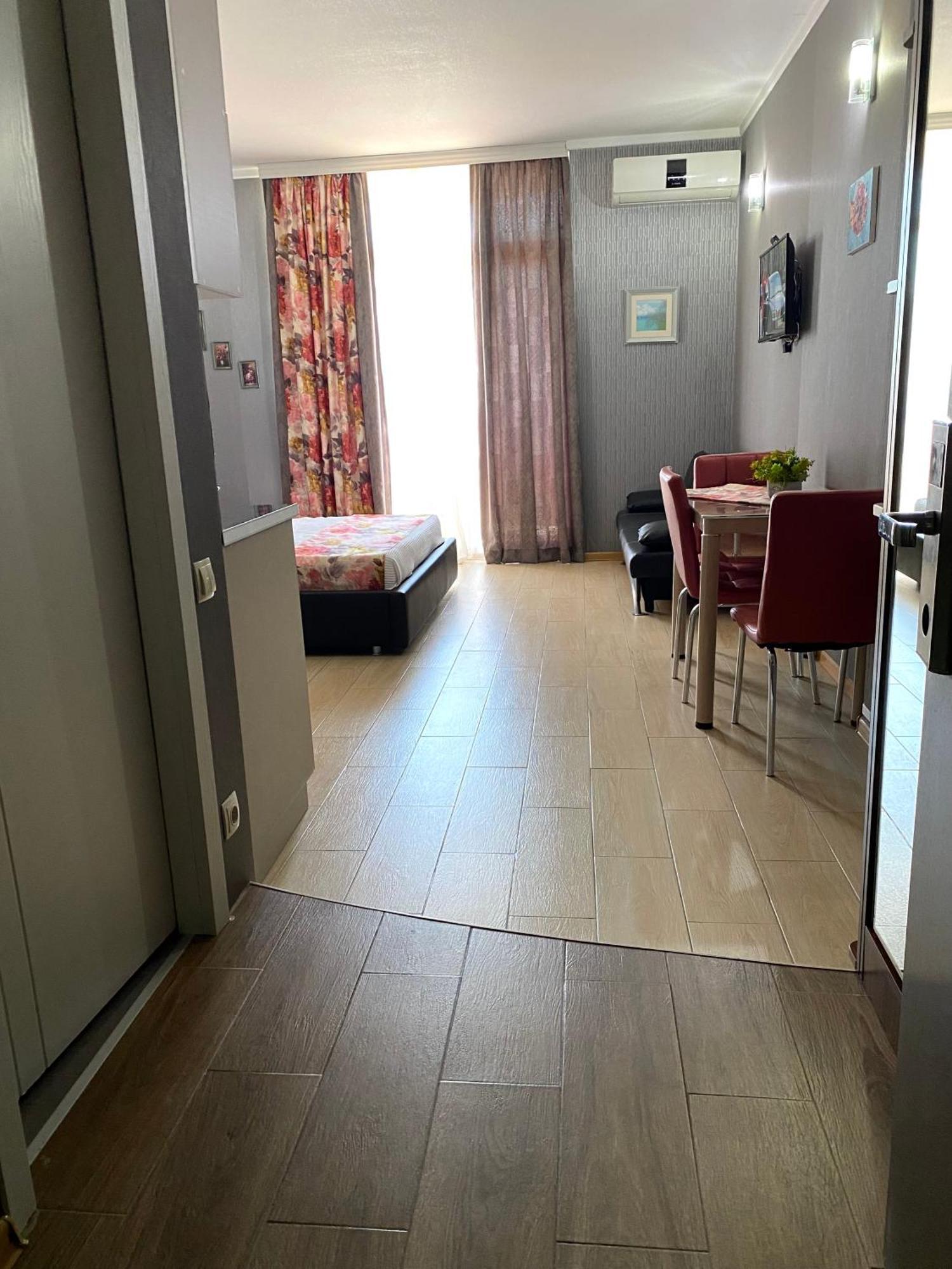 Lela'S Apartment باتومي المظهر الخارجي الصورة